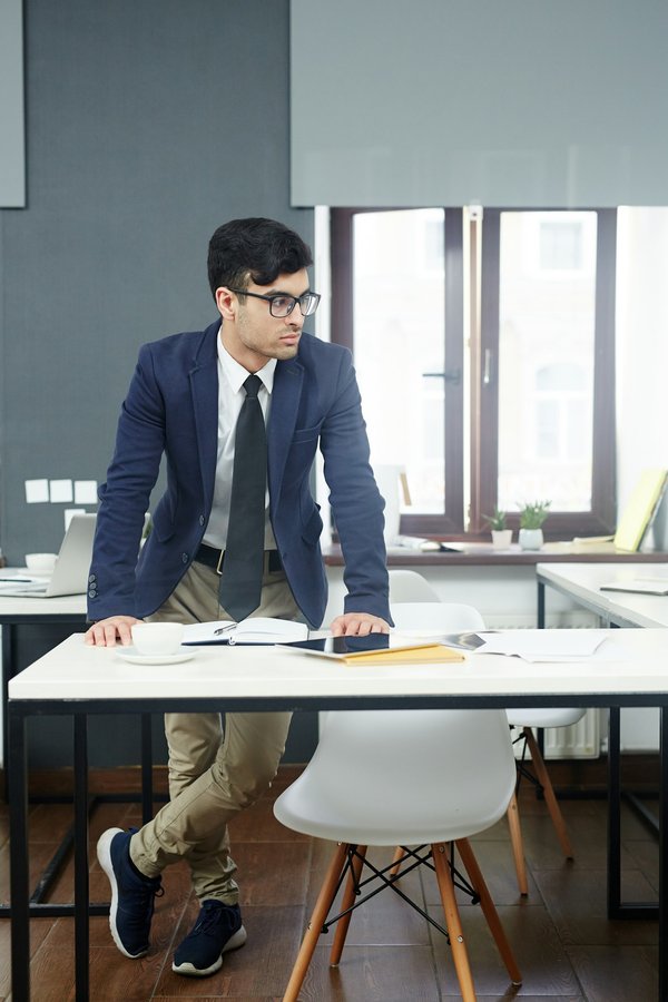 Les pieds de table de bureau personnalisables en métal sur mesure