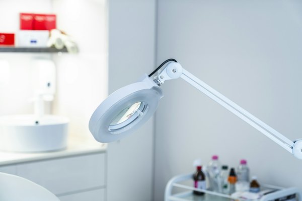 Lampe loupe : conseils pour choisir le modèle adapté